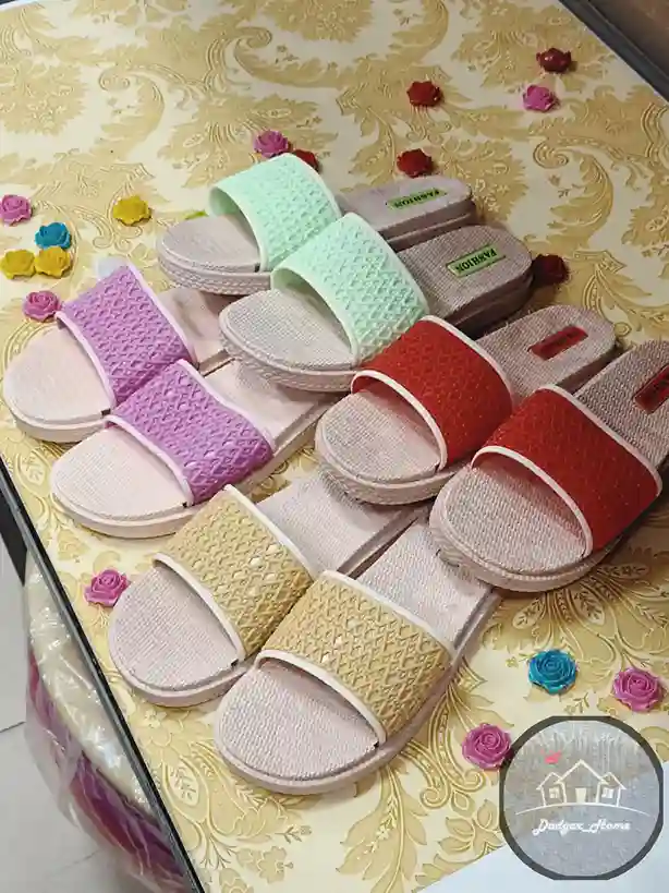 دمپایی زنانه آوش مدل موج